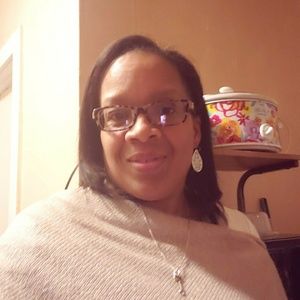 Meet your Posher, Rochelle